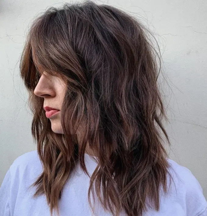 Medium Length Haircuts for Round Face Female Indian Women